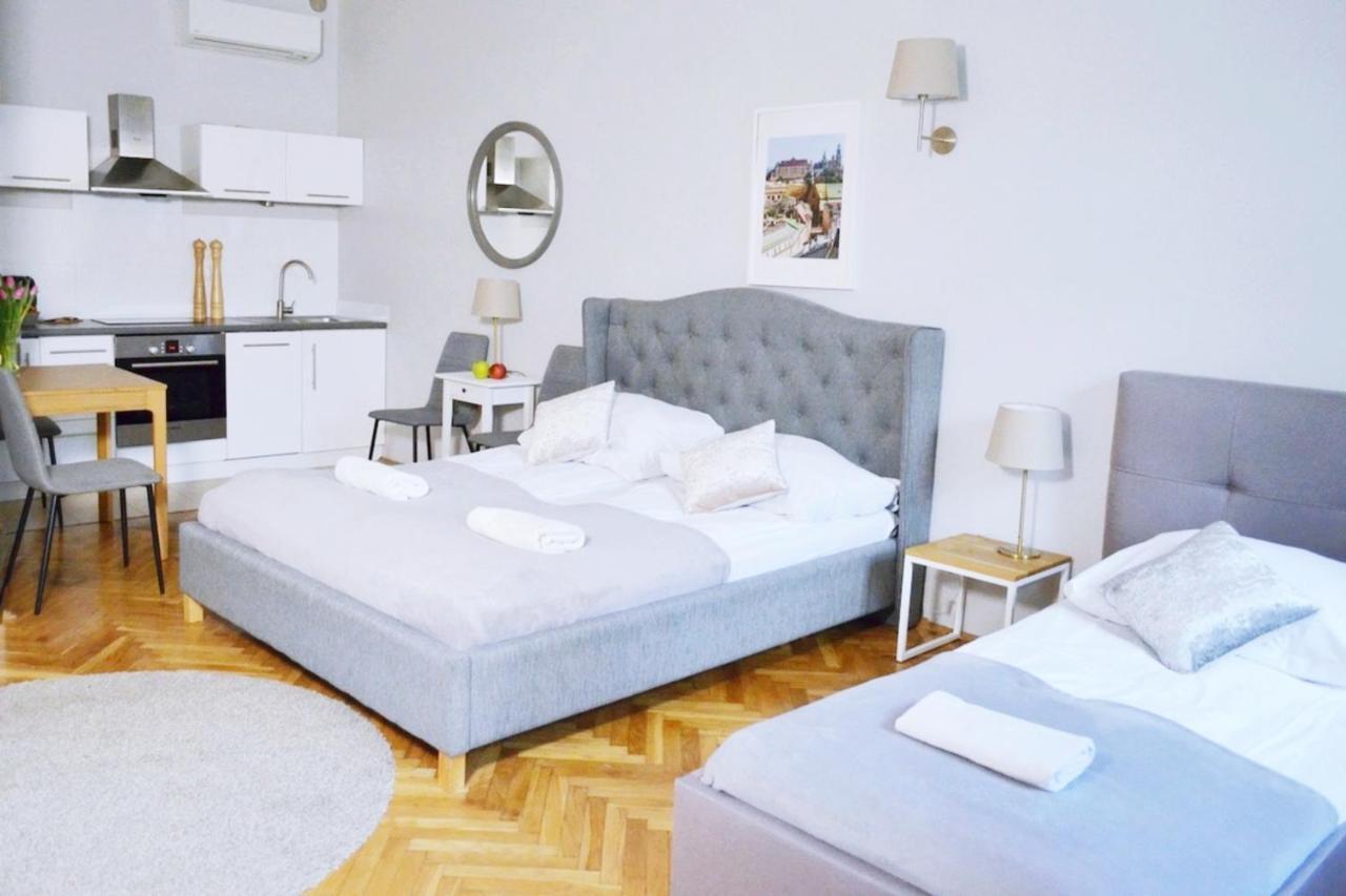 21 Florianska Street Apartments Краків Екстер'єр фото
