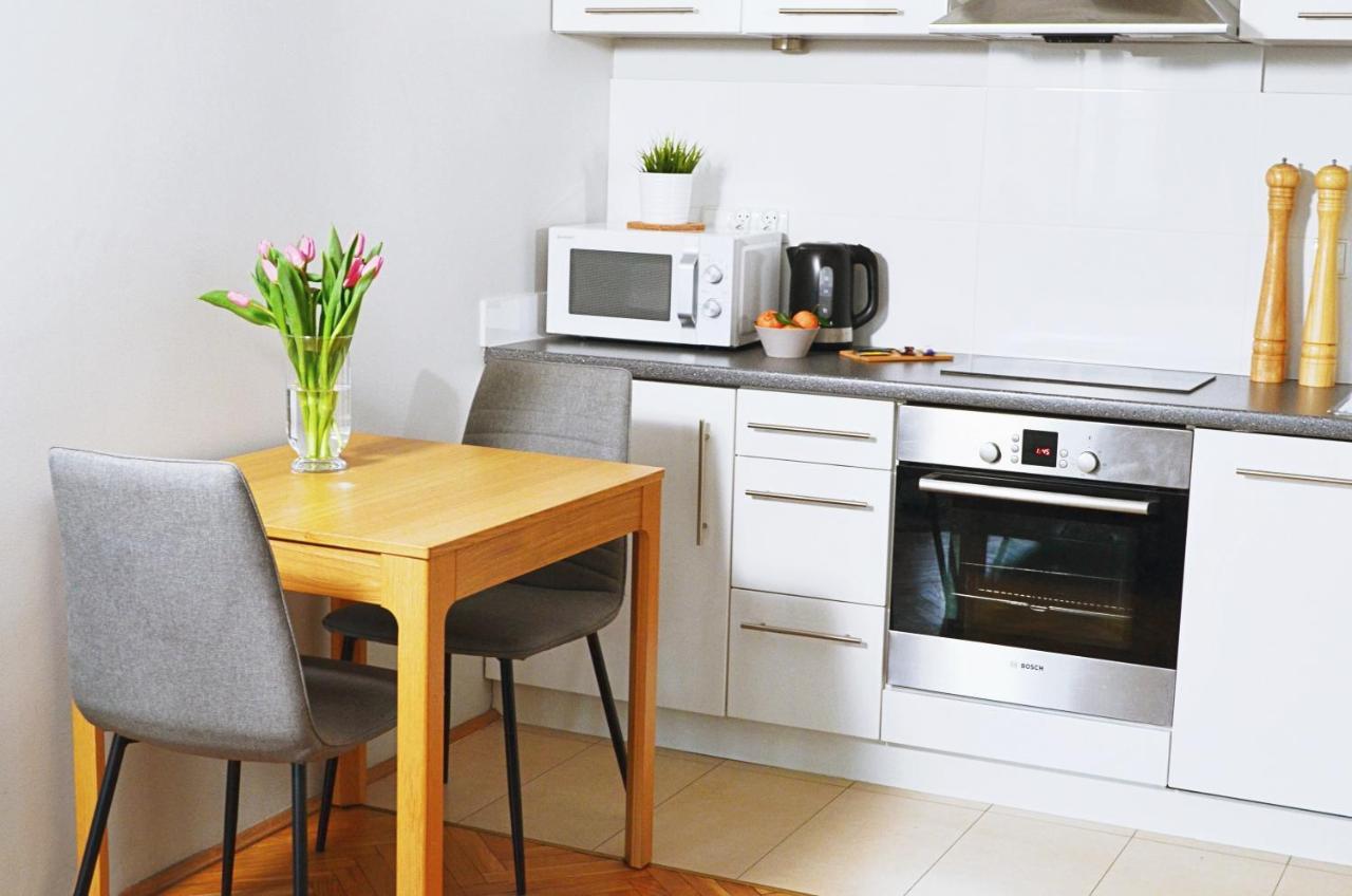 21 Florianska Street Apartments Краків Екстер'єр фото