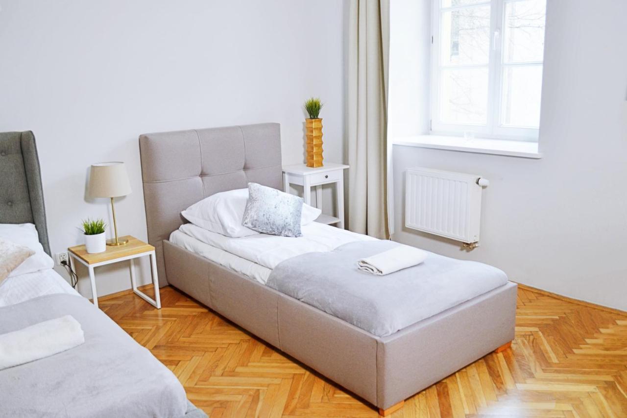 21 Florianska Street Apartments Краків Екстер'єр фото